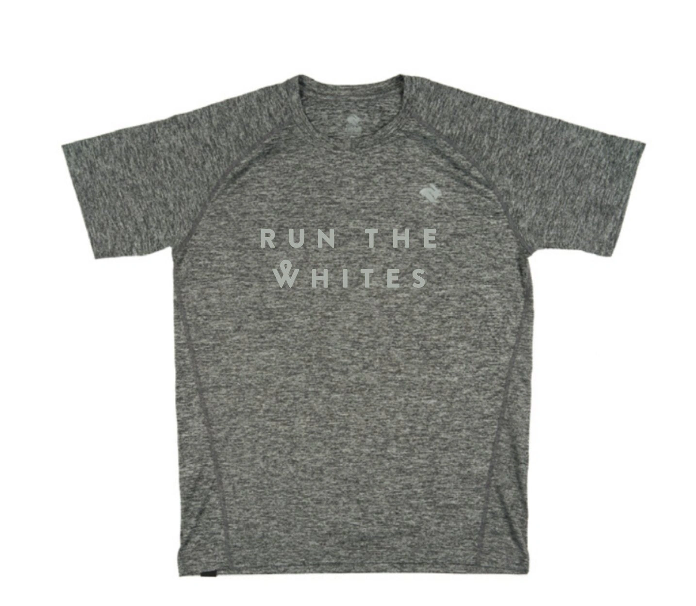 Camiseta Deportiva Hombre Run The Whites 2021 – ¡Domina el Blanco con Estilo!